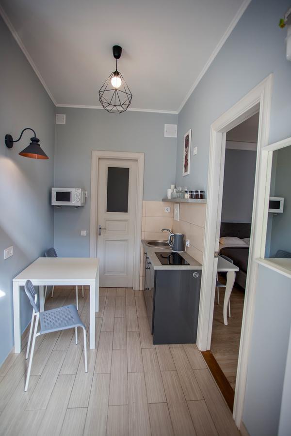 Snizhna 4 Apartment Lviv Ngoại thất bức ảnh