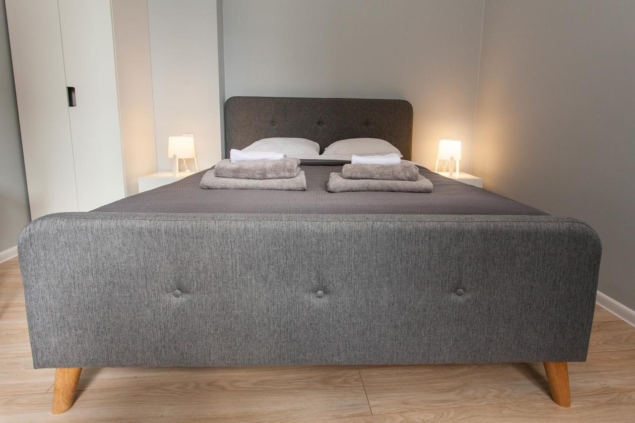 Snizhna 4 Apartment Lviv Ngoại thất bức ảnh