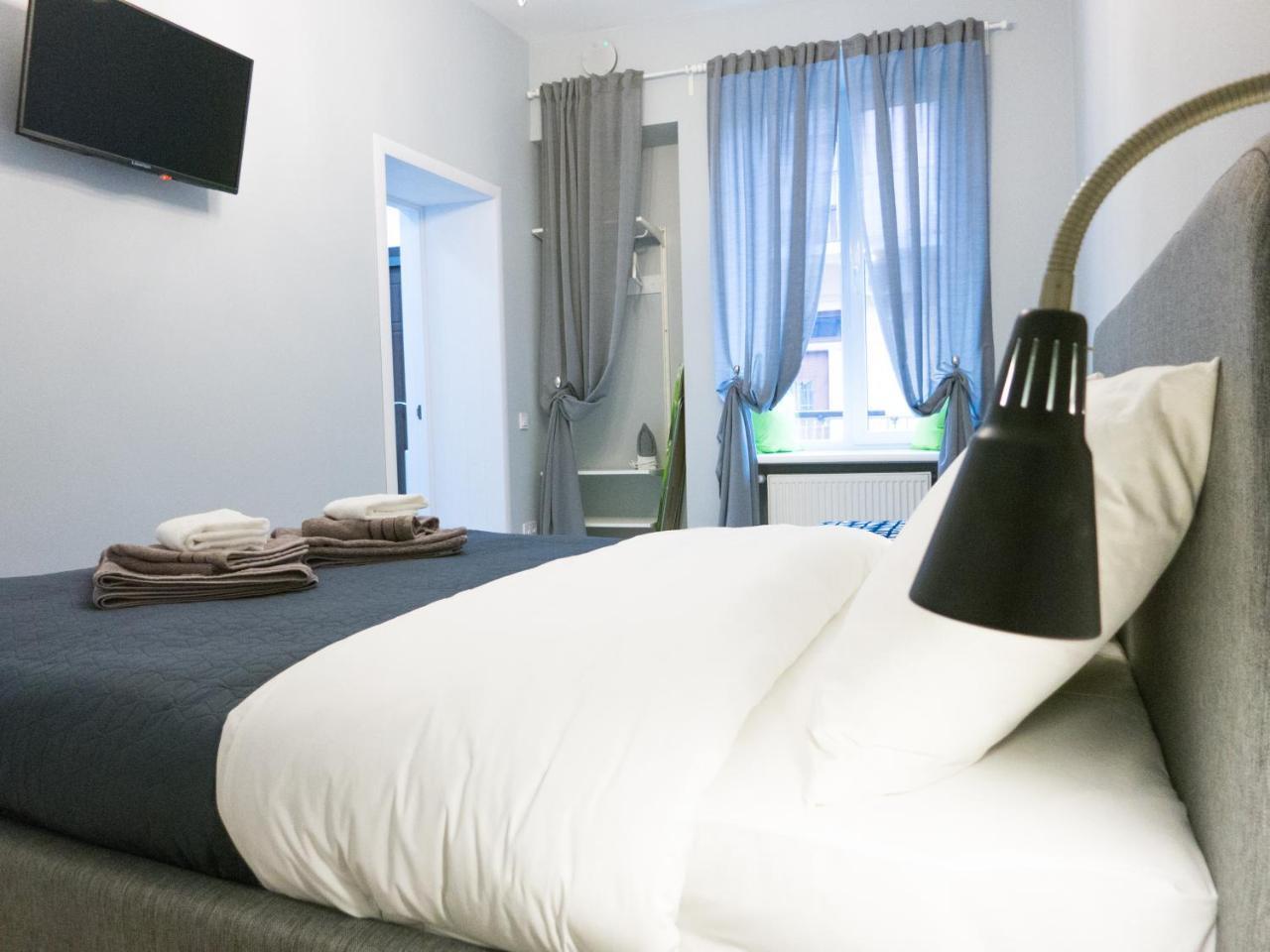 Snizhna 4 Apartment Lviv Ngoại thất bức ảnh